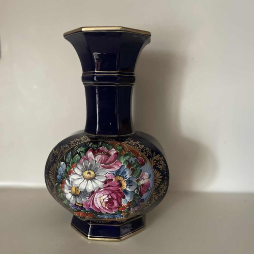 Limoges porcelain vase like new