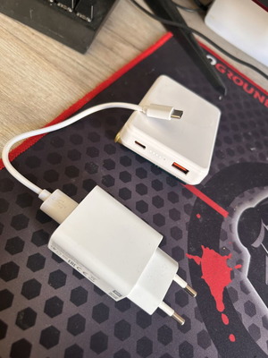Ασύρματο power bank Blue Eagle 1000mAh σαν καινούργιο με φορτιστή