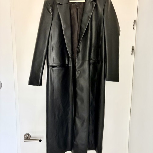 Zara long black coat size L used, very good condition