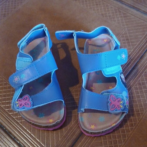 Encanto kids summer sandals size 25 like new, purple