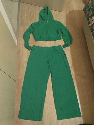 H&M sweatshirt and pants set used, green, sizes M and L
