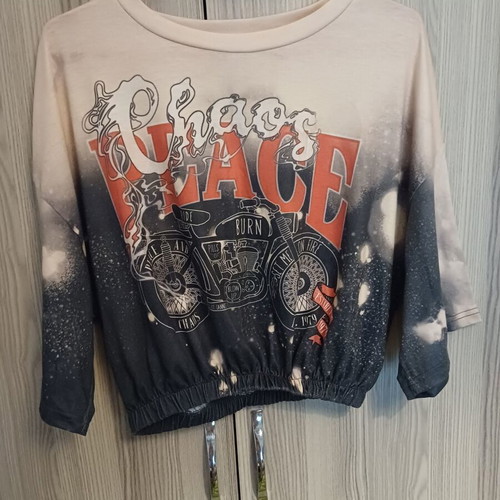Peace and Chaos top like new, one size, beige multicolor