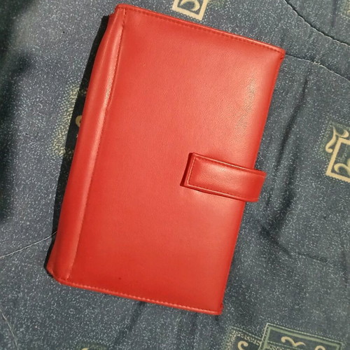 Wallets like new, set of 2, blue and red with mirror