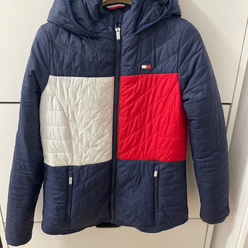 Tommy Hilfiger women’s puffer jacket used, size medium, colorblock design