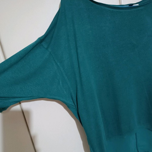 Bershka blouse green like new, short with 3/4 sleeves