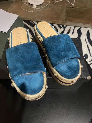 Favela blue platform sandals like new, size 39