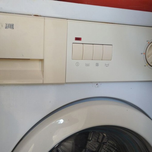 Washing machine like new, very light use, 5 kg capacity