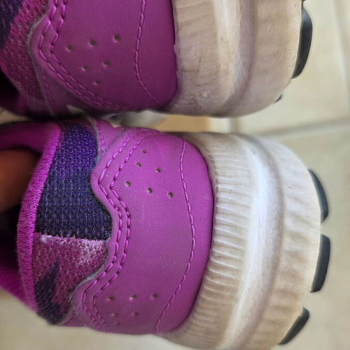 Asics athletic shoes for girl used, size 28.5, purple