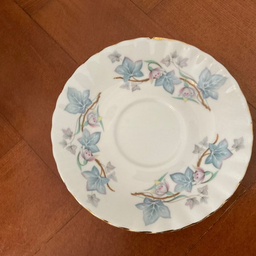 Royal Kent tea set porcelain England in excellent condition