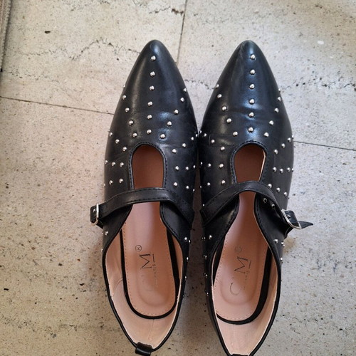 Ballerina shoes with studs and strap like new, size 37, black