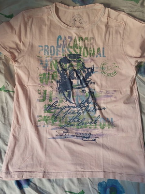 T-shirt unisex size L like new, pink multicolor