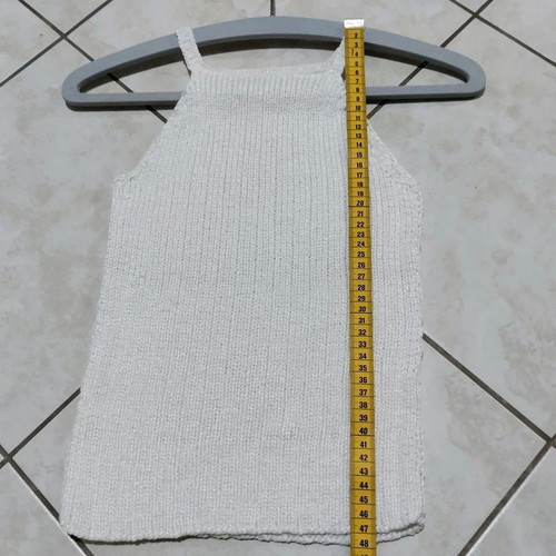 Knitted white top size S, elegant everyday wear