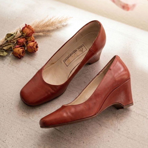 ARS Kechagiopoulos leather shoes like new, size 38, red wedge heel