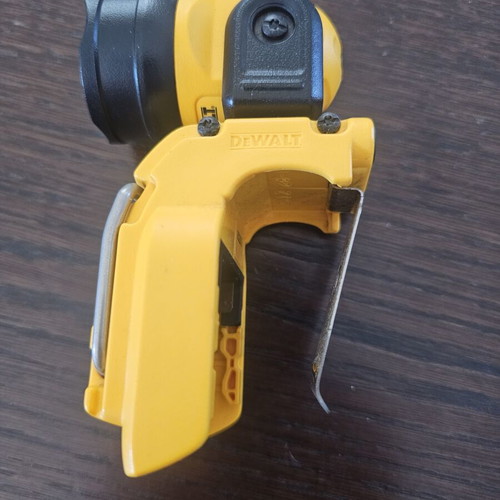 DeWalt DCL510 Compact Rechargeable LED Flashlight 12V Li-ion 130 Lumens without Charger