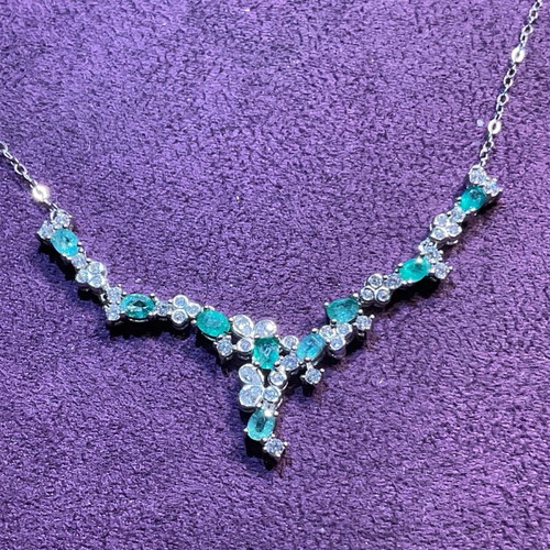 Natural emeralds necklace with silver chain, certificate of authenticity, 925 stamp