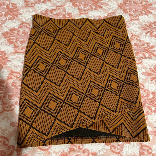 Stradivarius tight skirt new, size M