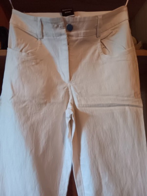 Deppy Joo White Bell-Bottom Pants Small like new