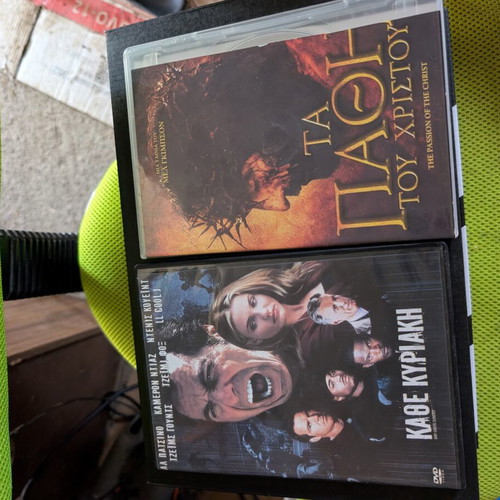 Foreign films DVD set like new, 12 pieces with subtitles