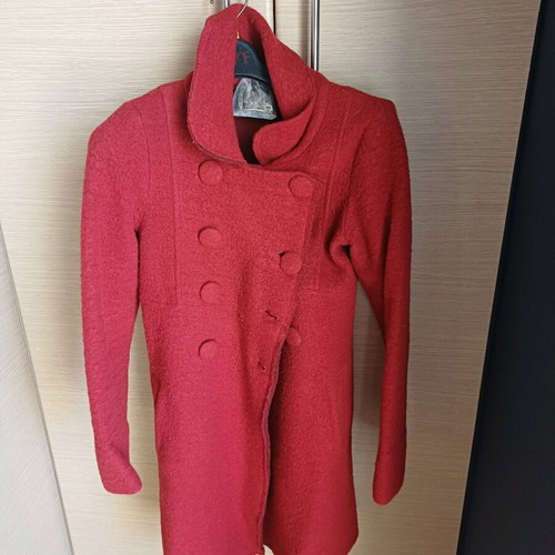 Ysatsis Red Vintage Wool Coat Medium Used, Fitted Style