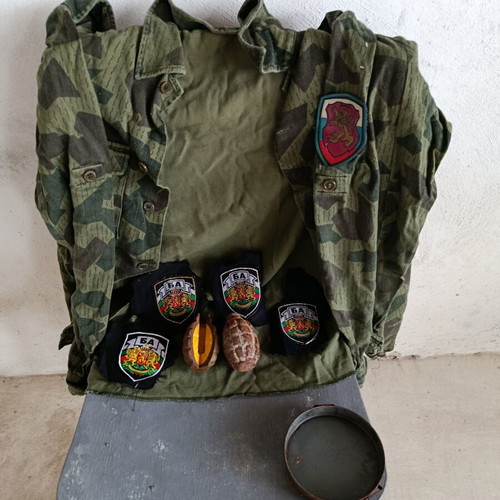 Military items lot used