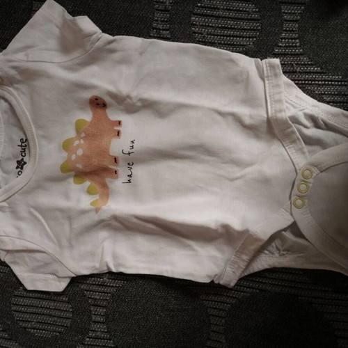 Baby bodysuits used, pack of 3, in very good condition