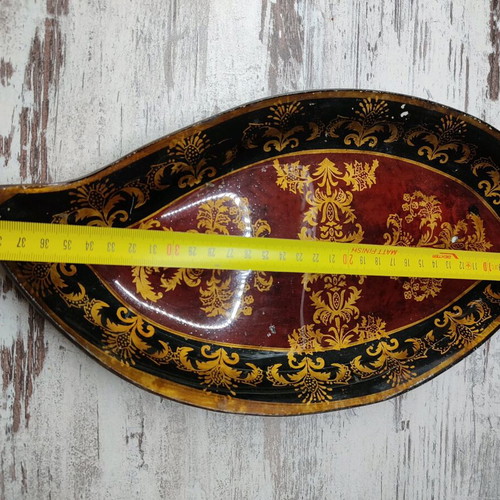Decorative platter used with wear