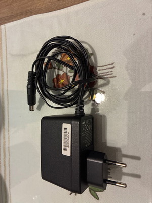 Μετασχηματιστής 220/22V καινούργιος, έξοδος 22V 0.8A