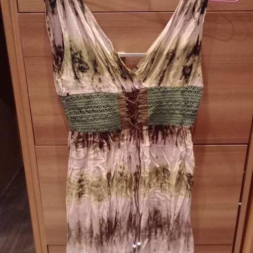 Dress like new in earthy tones