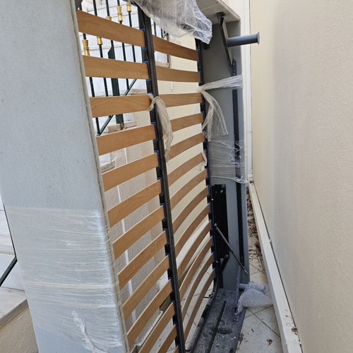 Bed Sumies with storage, used, lift-up