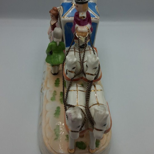 Porcelain decorative Rococo Victorian carriage like new