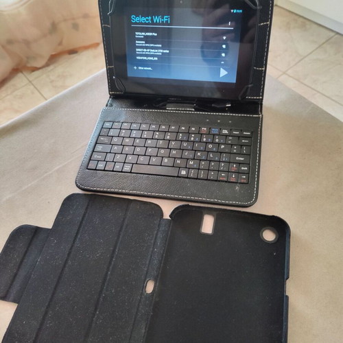 Tesco Hudl Tablet with Case and Keyboard Case used