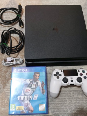 PlayStation 4 Slim μεταχειρισμένο, 500GB, με FIFA 19 και χειριστήριο