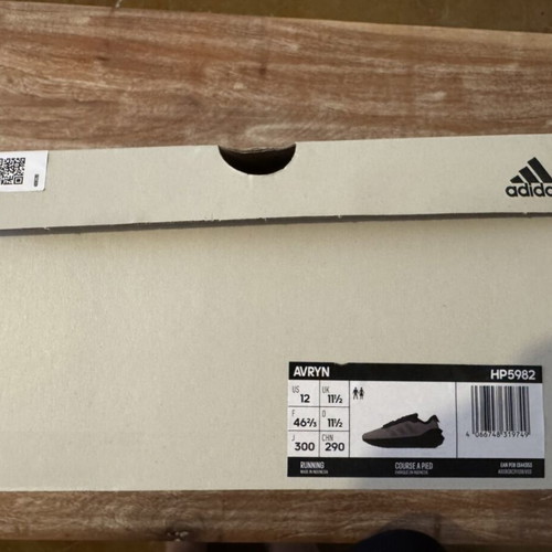 Adidas Avryn sneakers new with tags, size 46.5, black