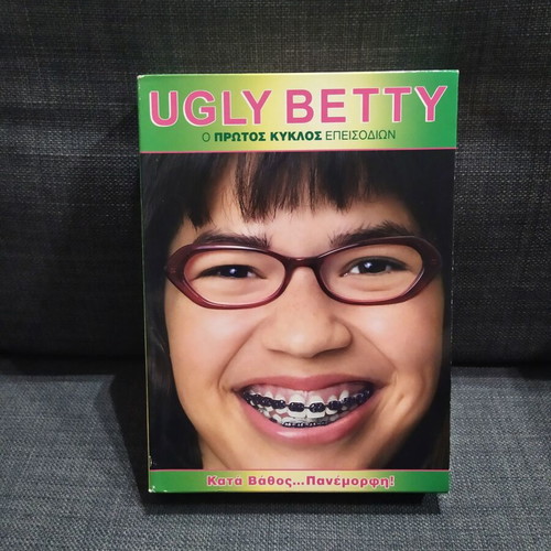 Ugly Betty Season 1 DVD used, 6 disc box set