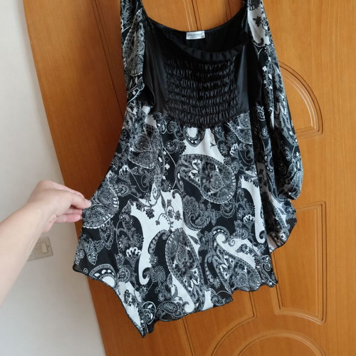 Fintanelli asymmetrical black and white tunic like new, size 58 to 4XL