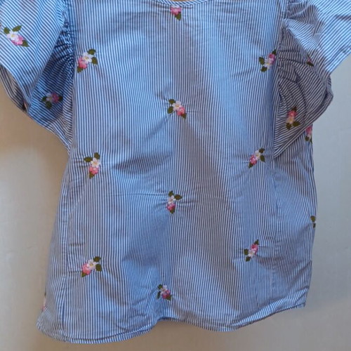 Imperial blouse with puff sleeves, stripes and embroidered flowers like new