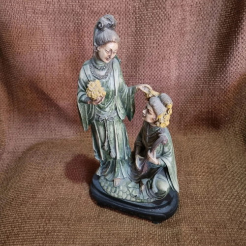 Decorative figurine like new, Chinese statue