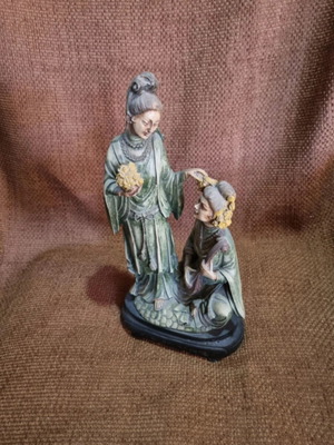 Decorative figurine like new, Chinese statue