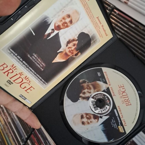 Mr & Mrs Bridge DVD used, authentic collectible with subtitles