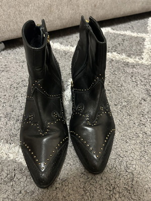 Copenhagen cowgirl boots size 36-36.5, black
