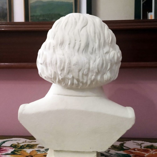 2 Busts of Beethoven and Wagner like new, white with matte finish