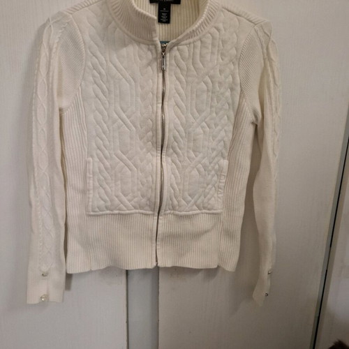 Knitted jacket with zipper and pockets, like new, white