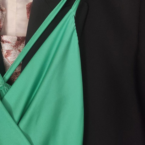 Emerald green long dress like new, silk-like fabric, Italy