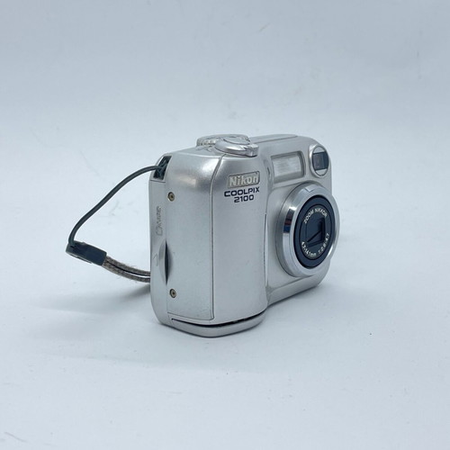 Nikon Coolpix 2100 digital camera