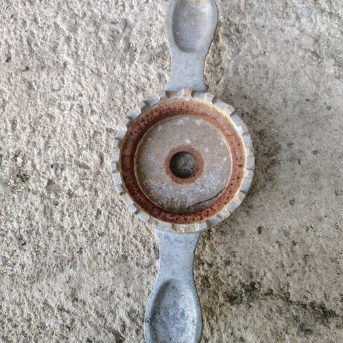 Vintage jar lid restorer