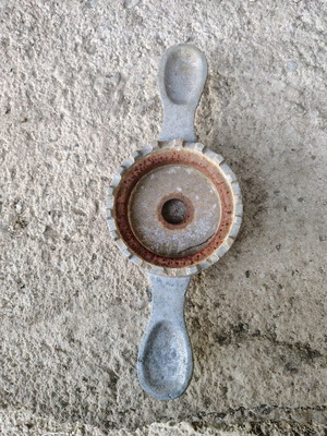 Vintage jar lid restorer