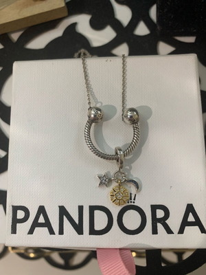 Колието Pandora със символ от 925 сребро