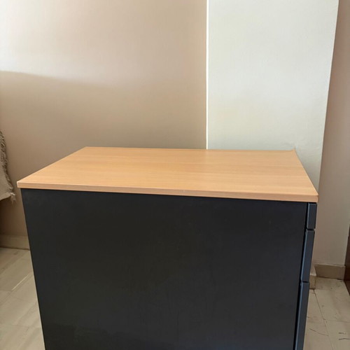 Dromeas office drawer unit like new with lock