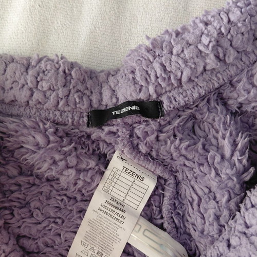 Tezenis fuzzy shorts used, size small, fits medium comfortably, purple