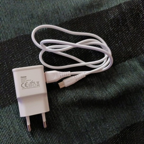 Fast Travel Charger 15W Type C new with cable